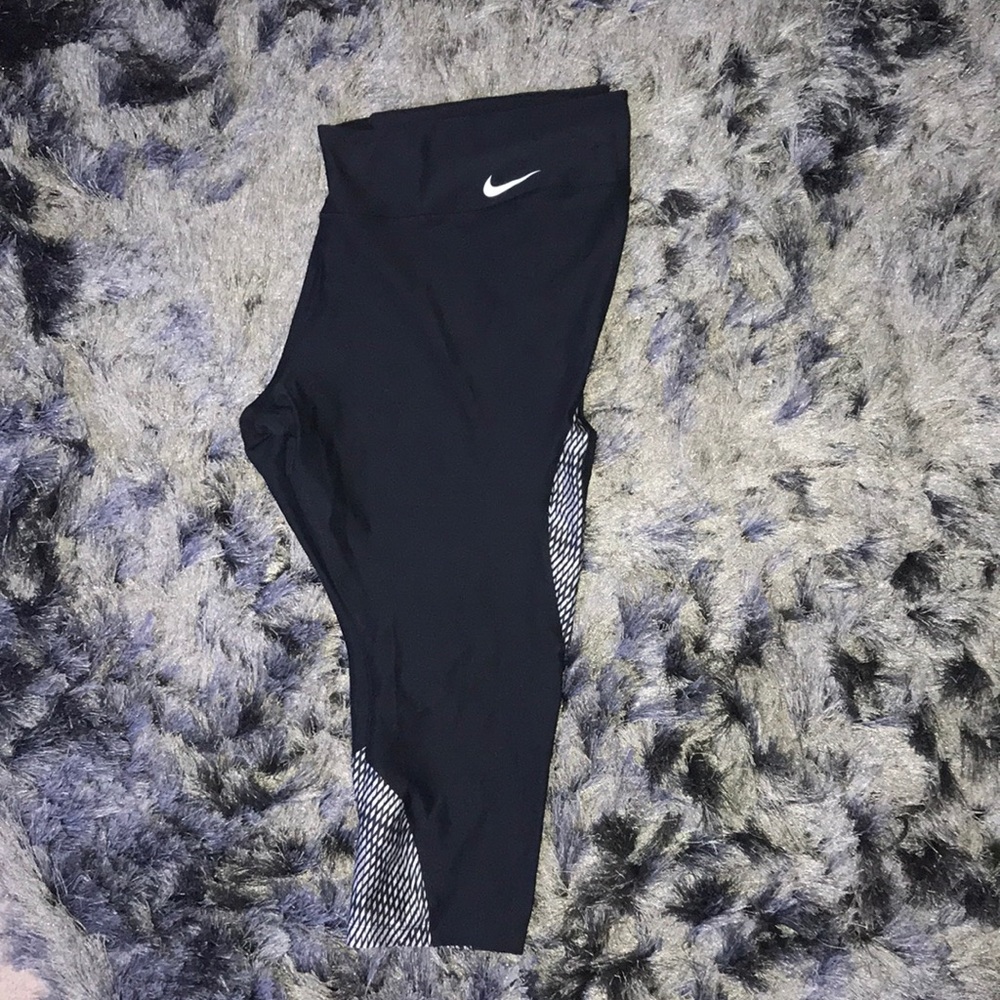 Nike Dri-Fit Capri Workout Pants